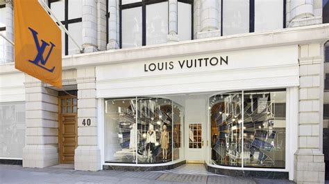 louis vuitton outlet store locator